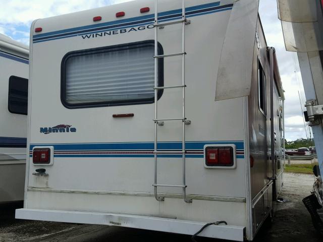 1FDXE40S7XHA39944 - 1999 TRAV MOTOR HOME WHITE photo 4