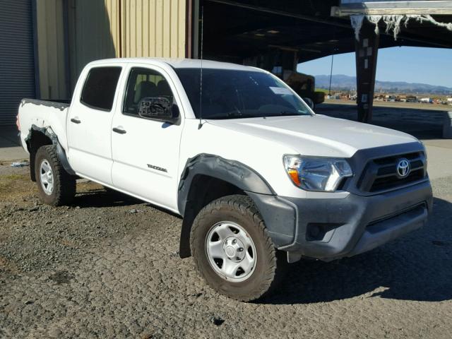 3TMJU4GN3DM152634 - 2013 TOYOTA TACOMA DOU WHITE photo 1