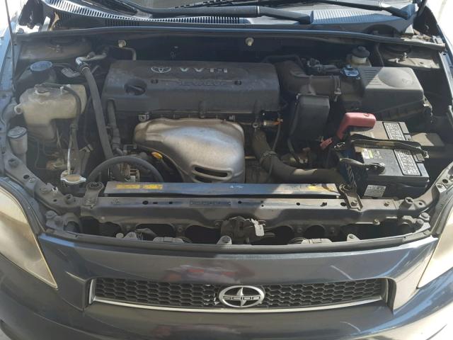 JTKDE167260107095 - 2006 TOYOTA SCION TC 灰色 照片 7
