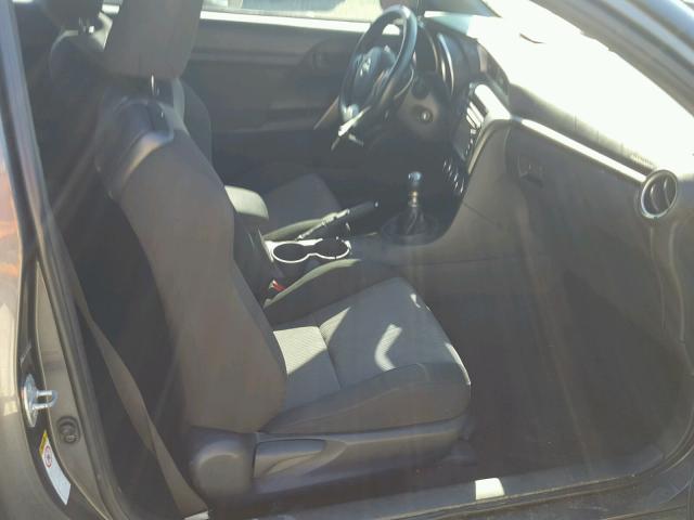 JTKJF5C76FJ006521 - 2015 TOYOTA SCION TC 灰色 照片 5