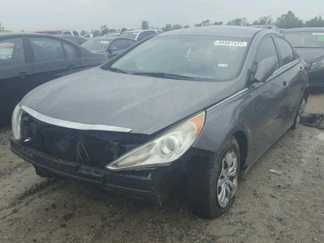 5NPEB4AC0BH077392 - 2011 HYUNDAI SONATA GLS GRAY photo 2