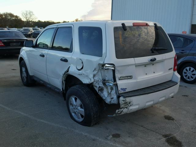 1FMCU92799KC60006 - 2009 FORD ESCAPE XLS WHITE photo 3