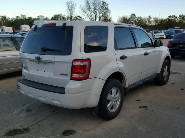 1FMCU92799KC60006 - 2009 FORD ESCAPE XLS WHITE photo 4