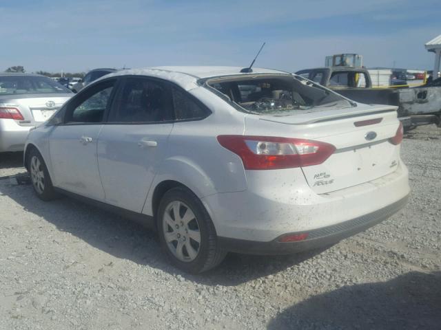 1FAHP3F25CL433279 - 2012 FORD FOCUS SE WHITE photo 3