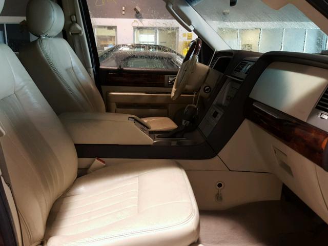 5LMFU28R03LJ27632 - 2003 LINCOLN NAVIGATOR Burgund zdjęcie 5