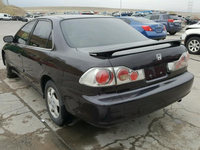 1HGCG6677WA025532 - 1998 HONDA ACCORD EX BLACK photo 3