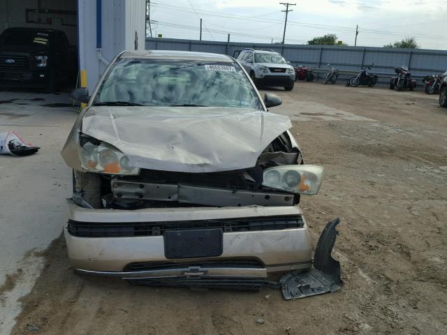 1G1ZT528X5F266668 - 2005 CHEVROLET MALIBU LS GOLD photo 9