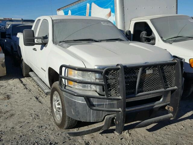 1GC2CXE82BZ410367 - 2011 CHEVROLET SILVERADO WHITE photo 1