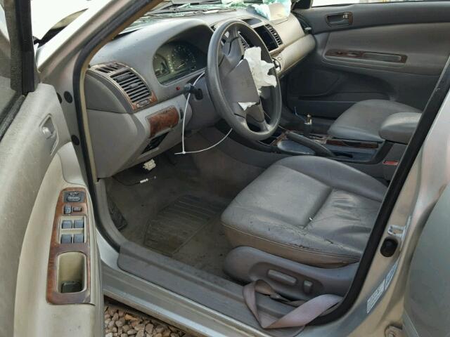 4T1BE32K02U524413 - 2002 TOYOTA CAMRY LE SILVER photo 9