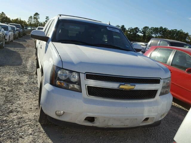 1GNFC16048J225257 - 2008 CHEVROLET SUBURBAN C WHITE photo 9