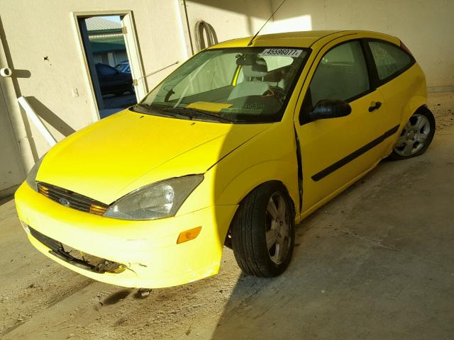 3FAFP31353R145478 - 2003 FORD FOCUS ZX3 YELLOW photo 2