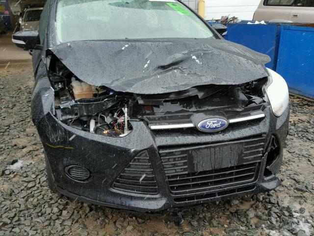 1FADP3F28EL453088 - 2014 FORD FOCUS SE BLACK photo 9