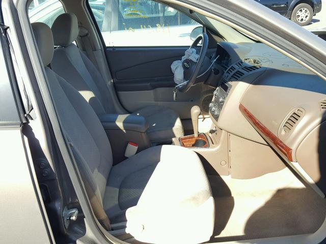 1G1ZS58F38F140701 - 2008 CHEVROLET MALIBU LS GRAY photo 5