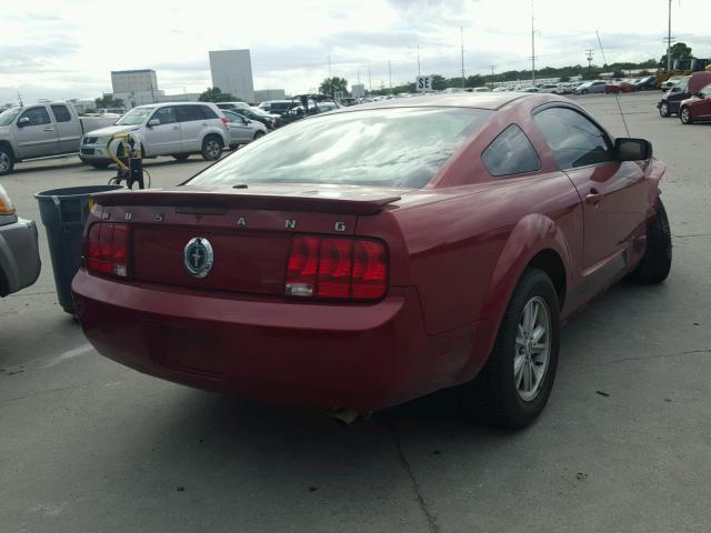 1ZVHT80N795104695 - 2009 FORD MUSTANG RED photo 4