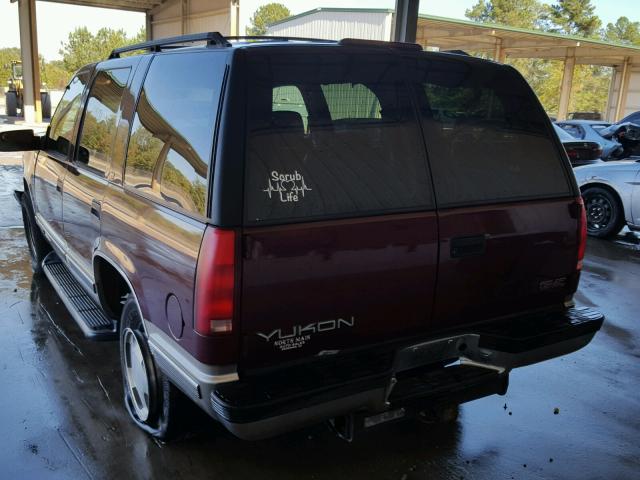 1GKEK13R7WJ710245 - 1998 GMC YUKON BURGUNDY photo 3