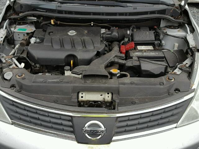 3N1BC13E98L403179 - 2008 NISSAN VERSA S SILVER photo 7