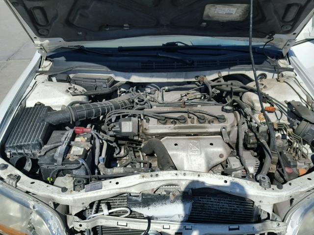 1HGCG5653WA182662 - 1998 HONDA ACCORD WHITE photo 7