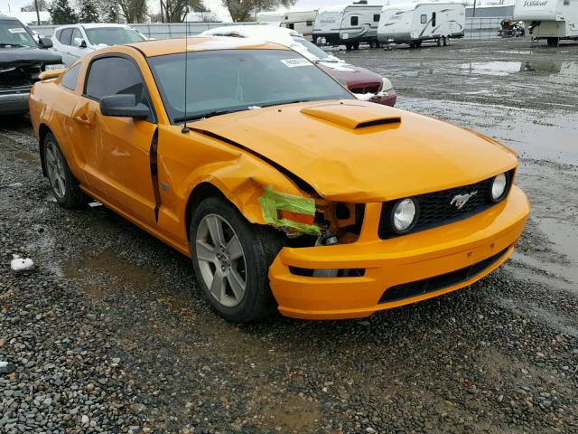 1ZVFT82H575247740 - 2007 FORD MUSTANG GT ORANGE photo 1