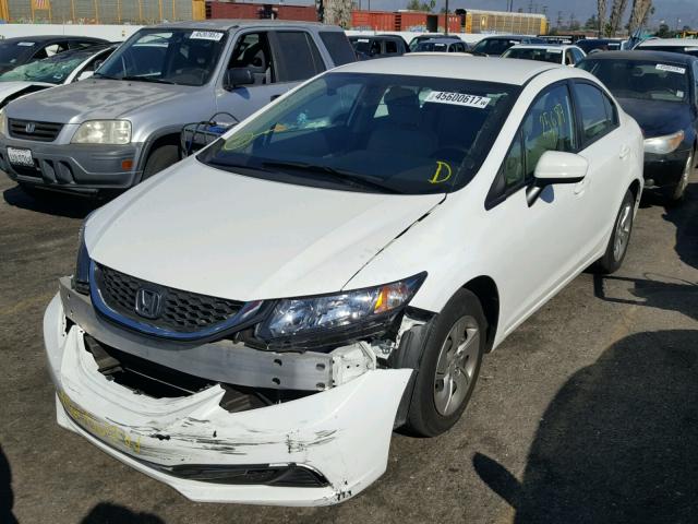 2HGFB2F53FH565562 - 2015 HONDA CIVIC LX WHITE photo 2