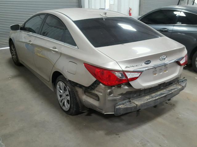 5NPEB4AC4BH197907 - 2011 HYUNDAI SONATA GLS GOLD photo 3