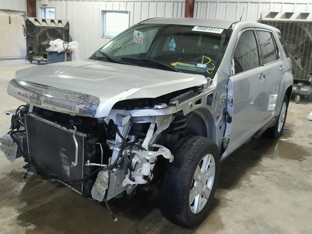 2GKALMEK1C6212709 - 2012 GMC TERRAIN SL SILVER photo 2