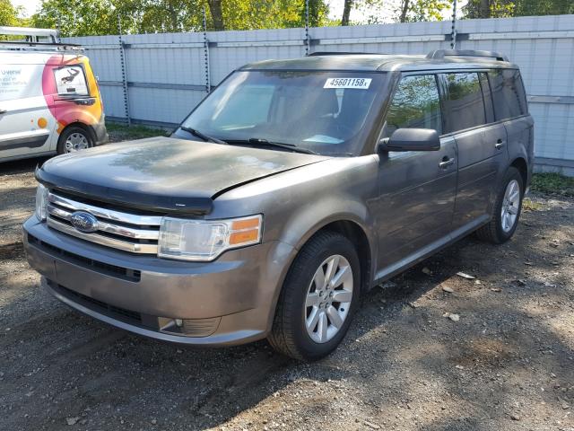 2FMDK51CX9BA23570 - 2009 FORD FLEX SE GRAY photo 2