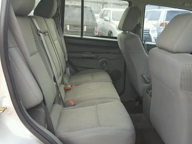 1J8HH48N76C253674 - 2006 JEEP COMMANDER Gümüş foto 6
