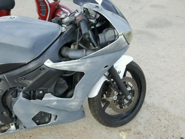 JYARJ06E84A014540 - 2004 YAMAHA YZFR6 L GRAY photo 5