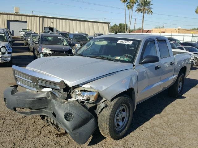 1D7HW28K15S277910 - 2005 DODGE DAKOTA QUA SILVER photo 2