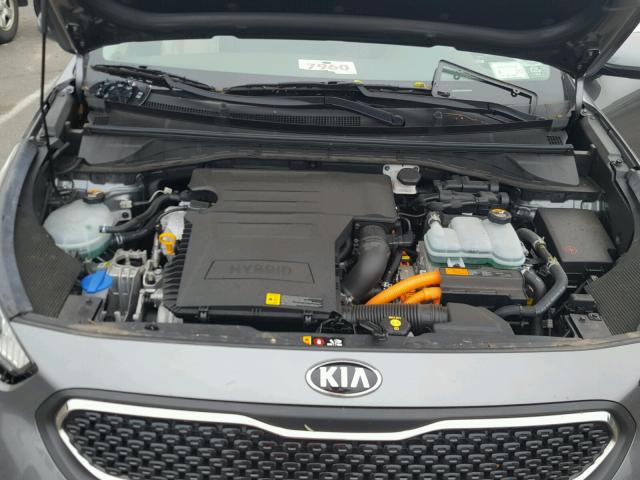 KNDCB3LCXJ5112517 - 2018 KIA NIRO FE GRAY photo 7