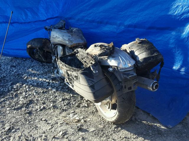 1HFSC46D45A301783 - 2005 HONDA VTX1800 F2 SILVER photo 3