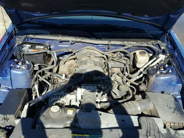 1ZVFT80N375231755 - 2007 FORD MUSTANG BLUE photo 7