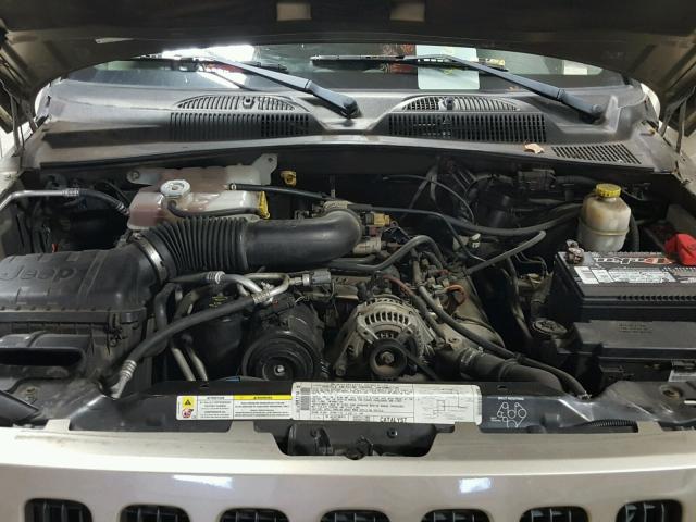 1J4GL38K56W219615 - 2006 JEEP LIBERTY RE BEIGE photo 7