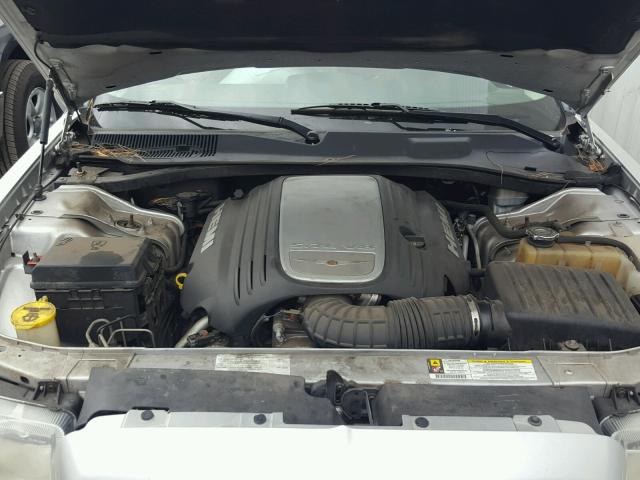 2C3LA63H28H417088 - 2008 CHRYSLER 300C SILVER photo 7