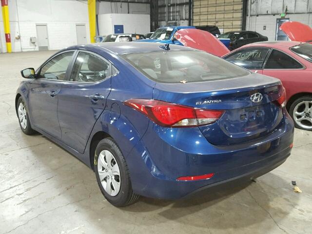 5NPDH4AE7GH701885 - 2016 HYUNDAI ELANTRA SE BLUE photo 3