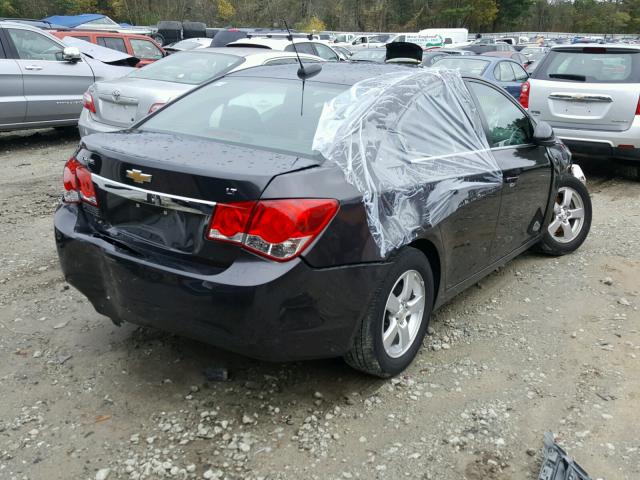 1G1PE5SB8G7143963 - 2016 CHEVROLET CRUZE LIMI BLACK photo 4