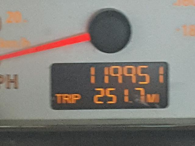 1G8AK55F77Z135856 - 2007 SATURN ION LEVEL GREEN photo 8