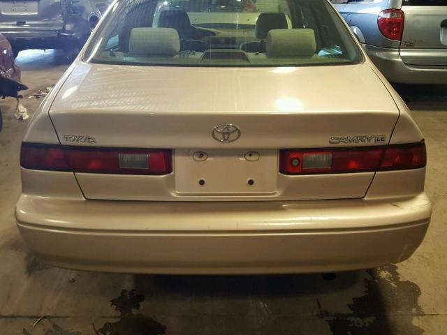 4T1BG22K3XU409431 - 1999 TOYOTA CAMRY TAN photo 10