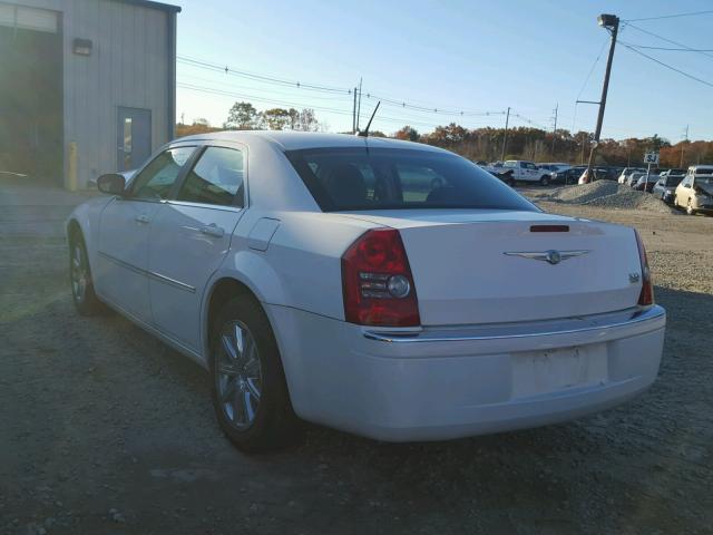 2C3KA33G78H255613 - 2008 CHRYSLER 300 LIMITE WHITE photo 3