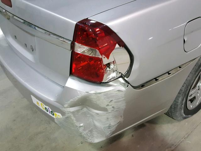 1G1ZS52F25F285443 - 2005 CHEVROLET MALIBU SILVER photo 9