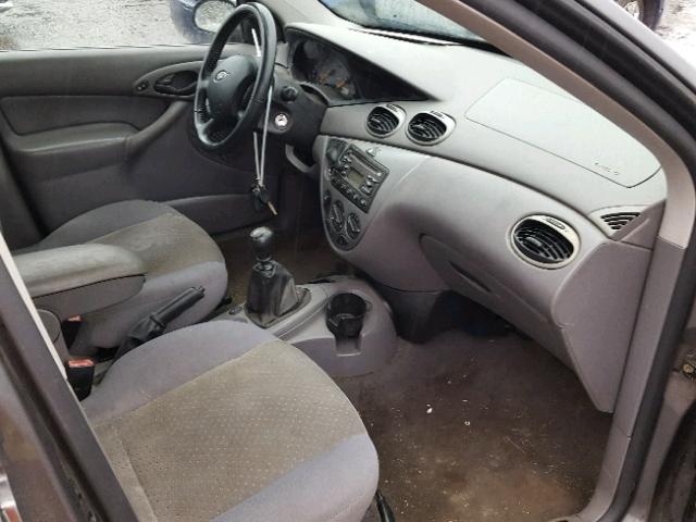 1FAFP38374W149889 - 2004 FORD FOCUS ZTS GRAY photo 5