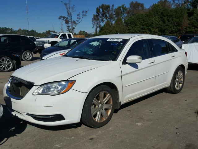 1C3CCBAB4CN208376 - 2012 CHRYSLER 200 LX WHITE photo 2