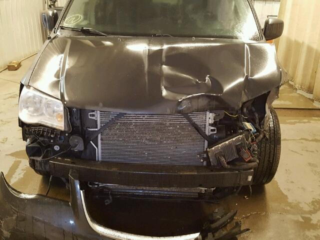 2C4RC1BG5CR282080 - 2012 CHRYSLER TOWN & COU CHARCOAL photo 9