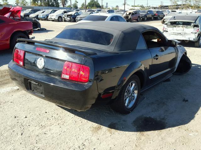 1ZVFT84N555239668 - 2005 FORD MUSTANG BLACK photo 4