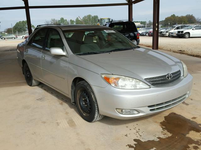 4T1BE30K13U185889 - 2003 TOYOTA CAMRY LE SILVER photo 1