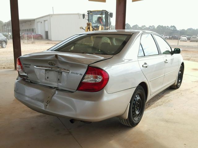 4T1BE30K13U185889 - 2003 TOYOTA CAMRY LE SILVER photo 4