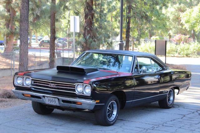 RS23L9A257757 - 1969 PLYMOUTH GTX BLACK photo 2