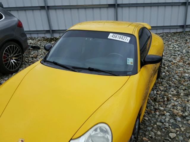 WP0AA29963S622982 - 2003 PORSCHE 911 YELLOW photo 9