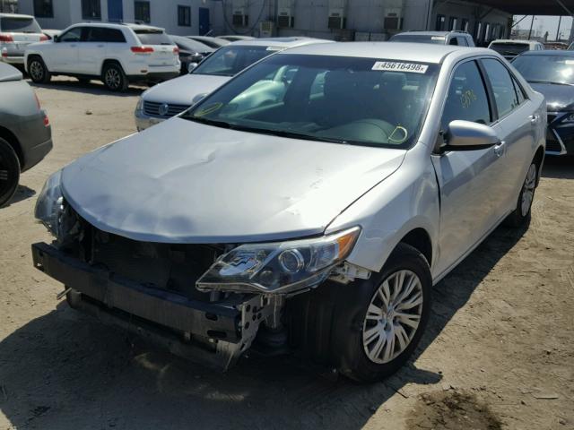 4T1BF1FK6DU241173 - 2013 TOYOTA CAMRY L 银色 照片 2