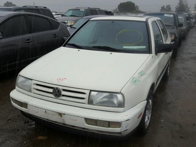 3VWRR21H0PM038362 - 1993 VOLKSWAGEN JETTA III WHITE photo 2